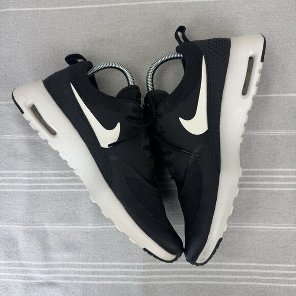 Women’s Nike Air Max Thea Lace Up Running Shoes Sneakers Black Summit White 9.5 - Picture 8 of 14